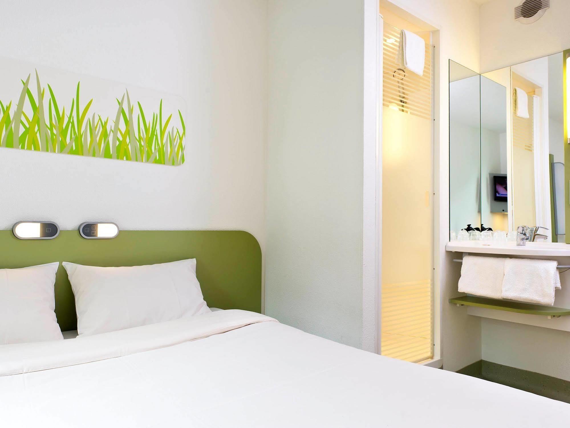 Ibis Budget Antwerpen Port Antuérpia Exterior foto
